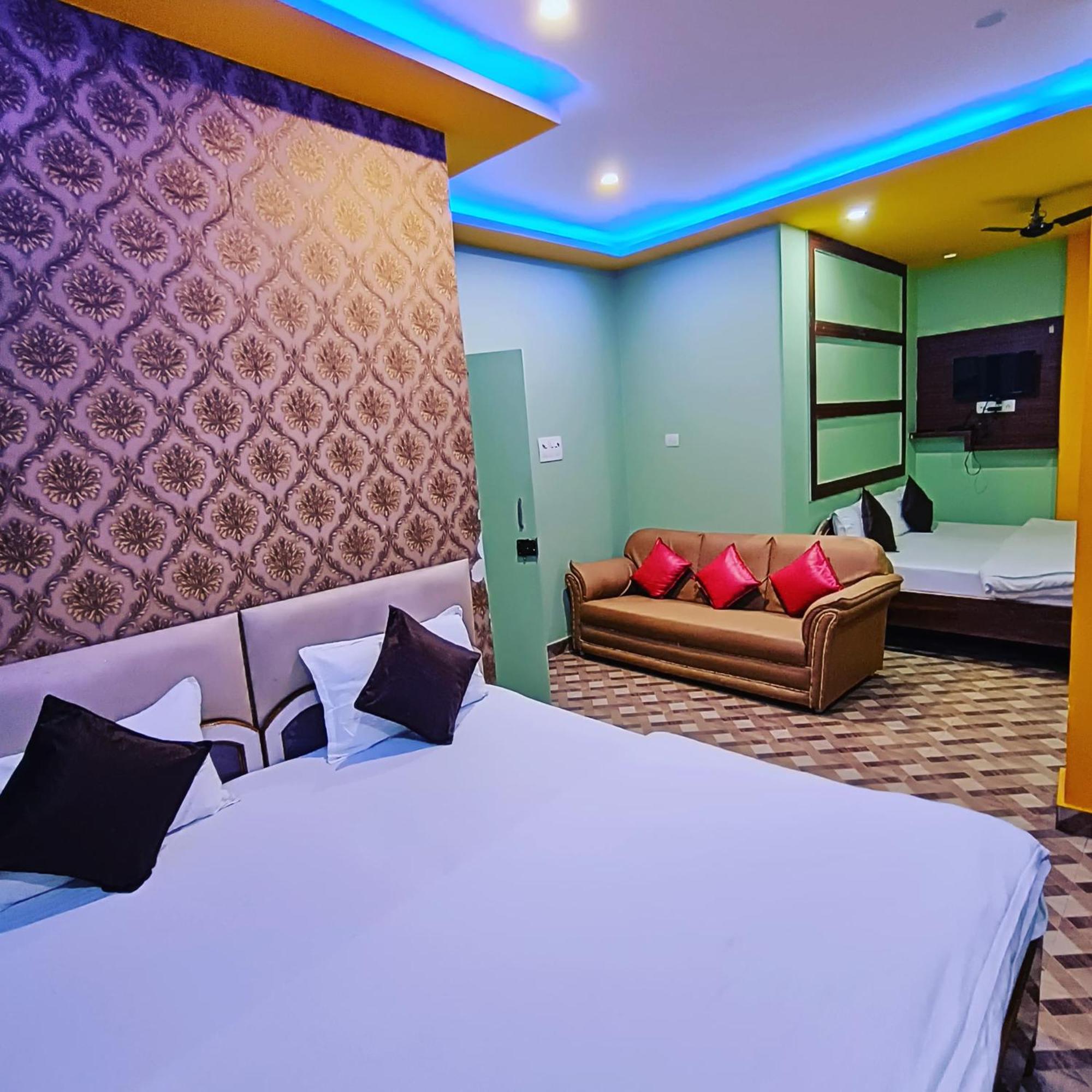 Hotel Picasso Varanasi Prime Location Exterior photo